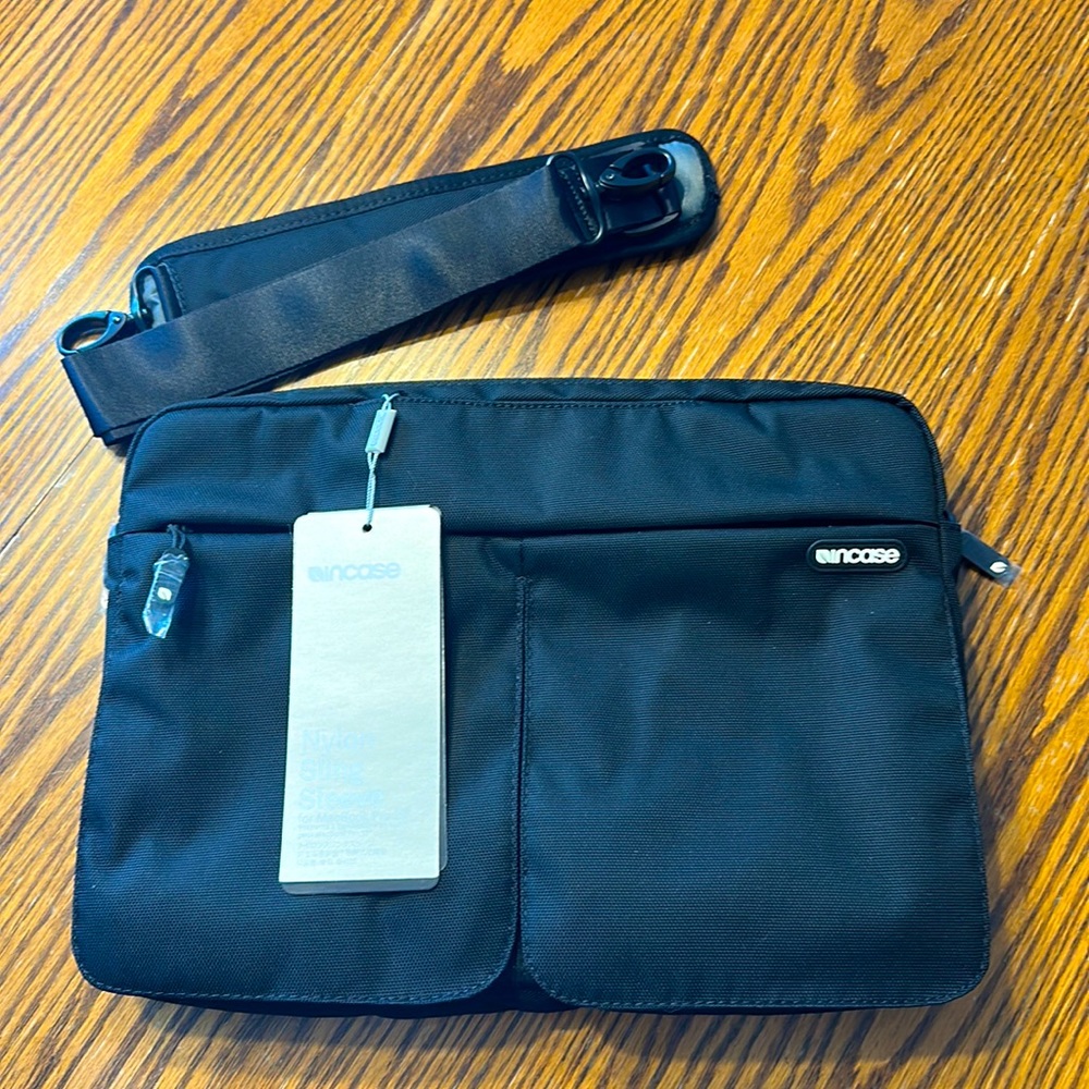 Incase Nylon Sling Sleeve for 13” MacBook Pro